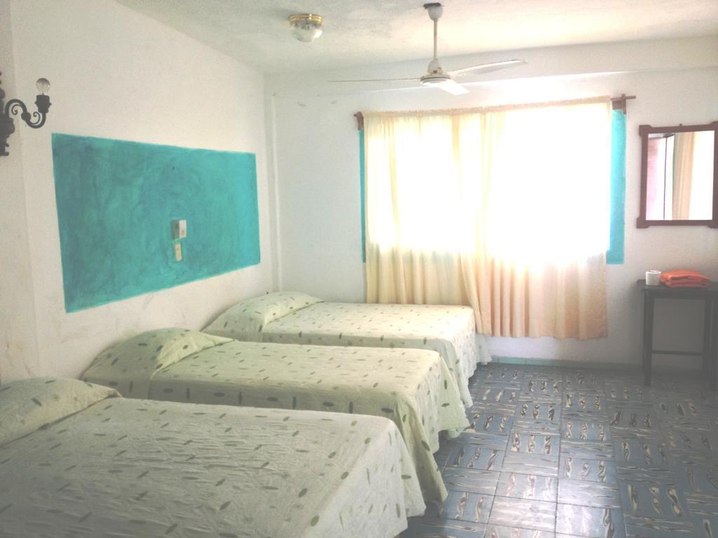 Hotel San Lorenzo Barra de Navidad Cameră foto
